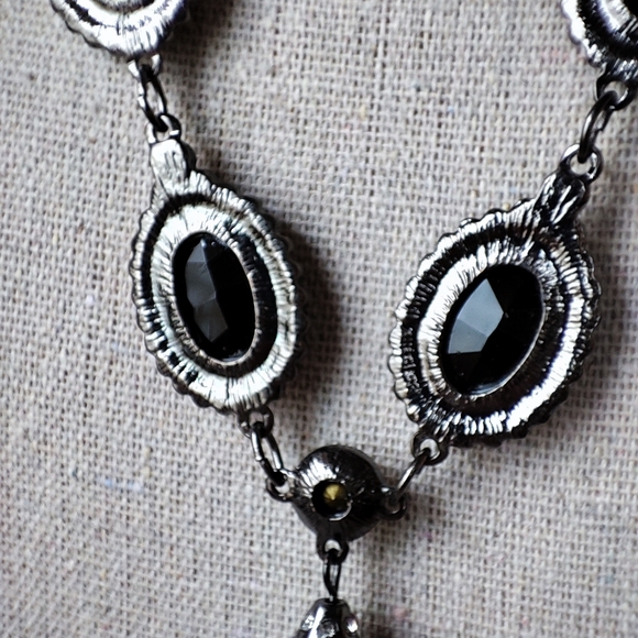 Black Glass Bicone Teardrop Tassel Necklace Silver Tone Rhinestone Necklace EUC - Picture 7 of 9